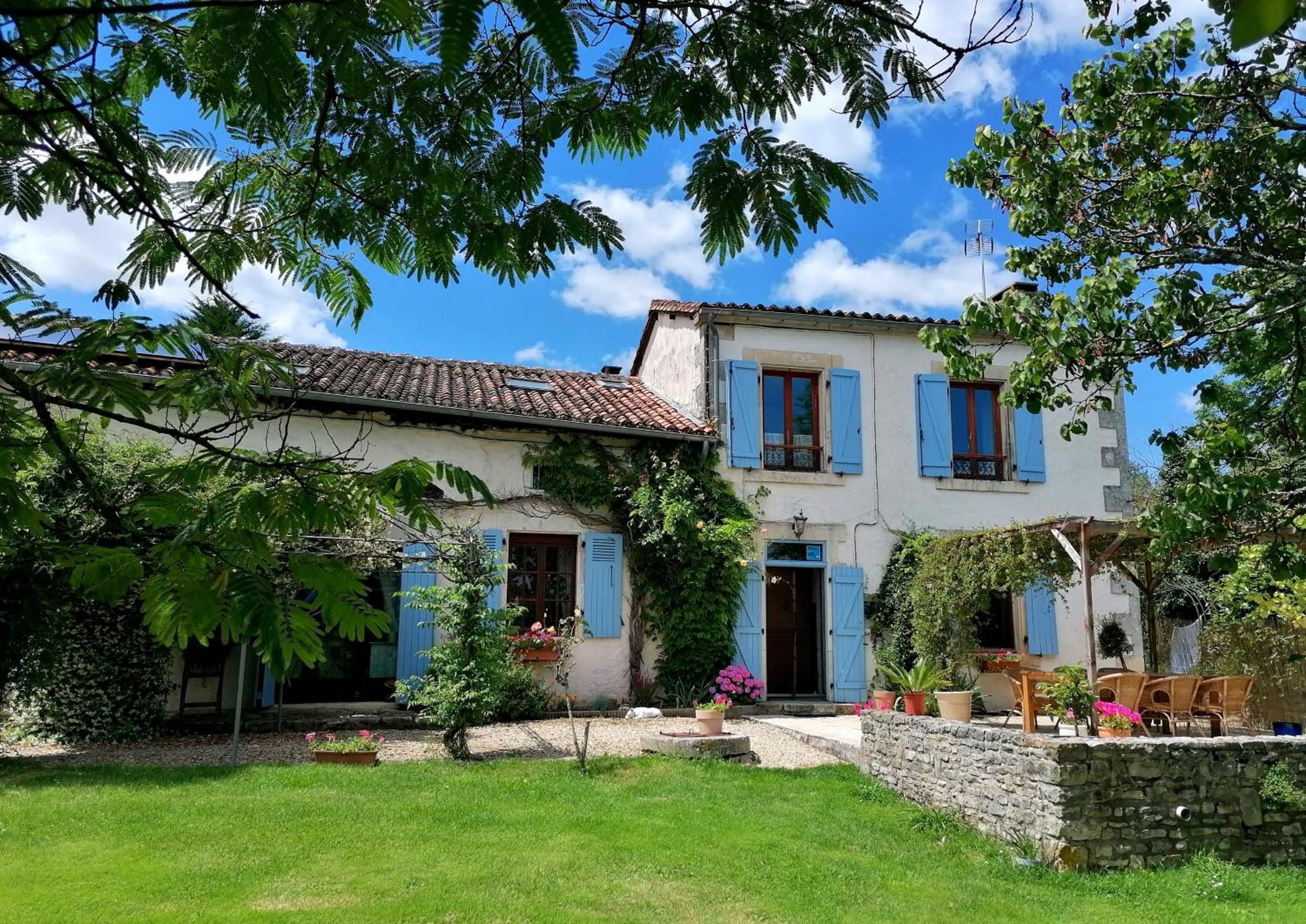 Le Verger Du Paradis Beaulieu-sur-Sonnette Exterior photo